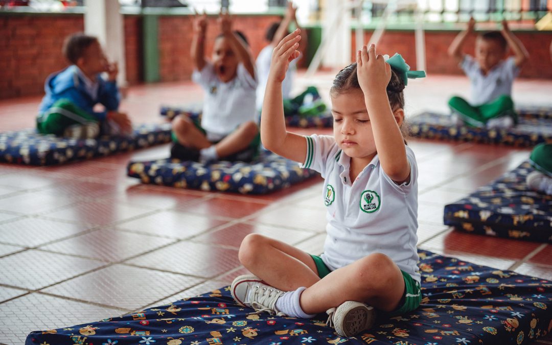 La importancia de la música y la técnica del yoga en niños de primera infancia